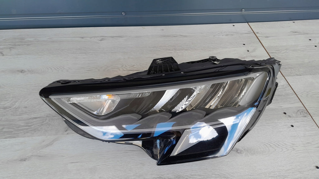 Frontscheinwerfer Audi A3 8Y0941011 LED Ein Stück (Rechts oder Links) Headlight