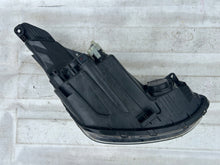 Laden Sie das Bild in den Galerie-Viewer, Frontscheinwerfer Hyundai I10 92101-B9000 Links Scheinwerfer Headlight