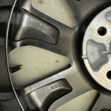Load image into Gallery viewer, 1x Alufelge 17 Zoll 6.5" 4x100 49ET Glanz Graphit 52910-H8500 Kia Stonic Mg FEL8594817776qs