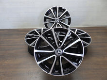 Laden Sie das Bild in den Galerie-Viewer, 4x Alufelge 18 Zoll 7.5" 5x112 52ET Glanz Schwarz A2464011602 Mercedes-Benz FEL6030699603lh