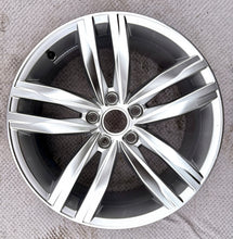 Load image into Gallery viewer, 1x Alufelge 18 Zoll 7.5" 5x112 51ET Glanz Silber 5G0601025DH VW Golf I Rim Wheel FEL4428785038qr
