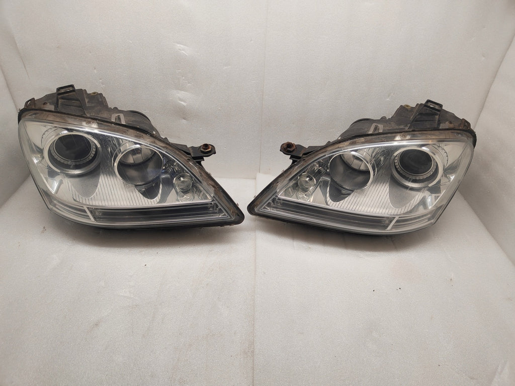 Frontscheinwerfer Mercedes-Benz W164 Xenon Ein Stück (Rechts oder Links)