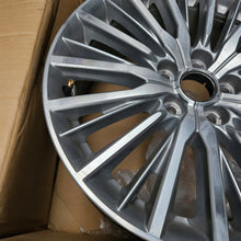 Load image into Gallery viewer, 1x Alufelge 18 Zoll 7.0" 5x114.3 38ET Glanz Silber 4250F624 Mitsubishi Eclipse FEL4595187122mc