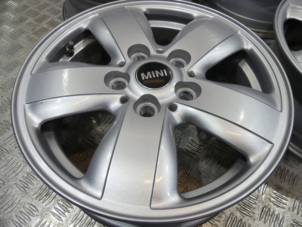 4x Alufelge 15 Zoll 5.5" 5x112 46ET Glanz Silber 6855101 Mini F57 F56 F55 FEL6022392008dr