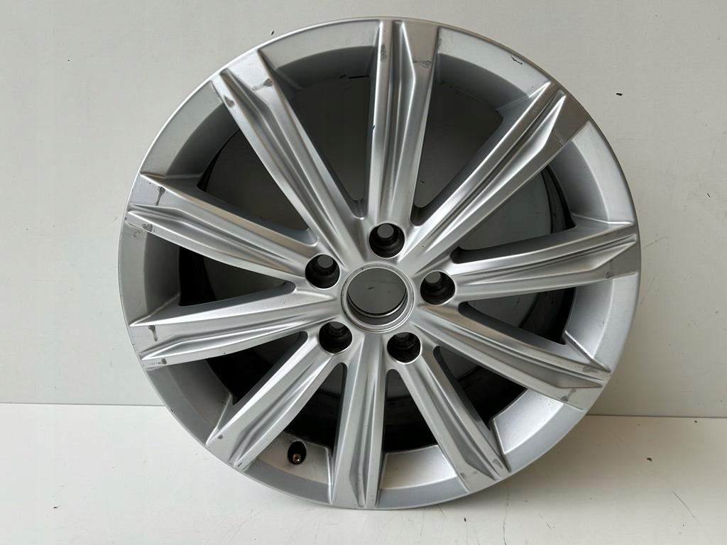 1x Alufelge 17 Zoll 6.5" 5x112 5TA601025 VW Touran Rim Wheel