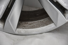Laden Sie das Bild in den Galerie-Viewer, 1x Alufelge 17 Zoll 7.0" 5x112 39ET Glanz Silber 7N5601025G Seat Alhambra FEL9338354714eg