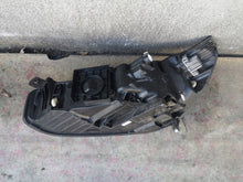 Laden Sie das Bild in den Galerie-Viewer, Frontscheinwerfer Ford Focus NX7B-13E014-CF Rechts Scheinwerfer Headlight SCH1569380392ko
