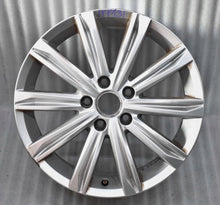 Laden Sie das Bild in den Galerie-Viewer, 1x Alufelge 17 Zoll 6.5" 5x112 52ET Glanz Silber 5TA601025D VW Touran Rim Wheel FEL1147990228ru