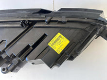 Laden Sie das Bild in den Galerie-Viewer, Frontscheinwerfer Skoda Octavia 5E1941015D Links Scheinwerfer Headlight SCH3938477207to