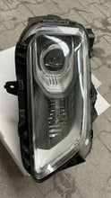 Laden Sie das Bild in den Galerie-Viewer, Frontscheinwerfer Hyundai Kona 92102-J9100 Rechts Scheinwerfer Headlight SCH1022290125xl