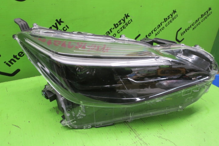 Frontscheinwerfer Toyota Yaris Cross LED Rechts Scheinwerfer Headlight SCH2501034264eq