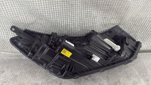 Laden Sie das Bild in den Galerie-Viewer, Frontscheinwerfer Hyundai Tucson D7921-110A0 Links Scheinwerfer Headlight SCH6241893887ee