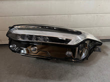 Laden Sie das Bild in den Galerie-Viewer, Frontscheinwerfer Volvo Xc90 II 32228296 Full LED Ein Stück (Rechts oder Links)