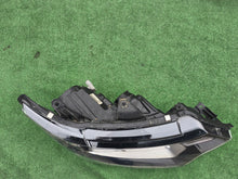 Laden Sie das Bild in den Galerie-Viewer, Frontscheinwerfer Mitsubishi Outlander III 8301C8-64 Full LED Rechts Headlight