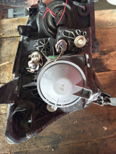 Laden Sie das Bild in den Galerie-Viewer, Frontscheinwerfer Toyota Avensis Ein Stück (Rechts oder Links) Headlight SCH5410036950vc