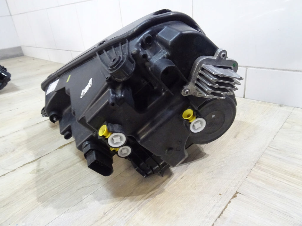 Frontscheinwerfer Skoda Kamiq 57B941010 LED Rechts Scheinwerfer Headlight SCH2945295388zr