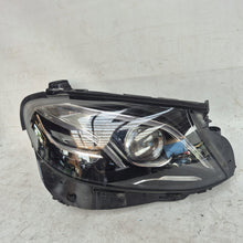 Laden Sie das Bild in den Galerie-Viewer, Frontscheinwerfer Mercedes-Benz W213 A2139069608 Full LED Rechts Headlight SCH2660750297vy