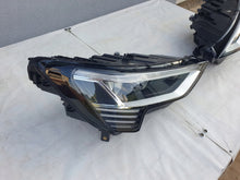 Load image into Gallery viewer, Frontscheinwerfer Audi E Tron 4KE941039 4KE941040 LED Ein Satz Headlight SCH6890603783av