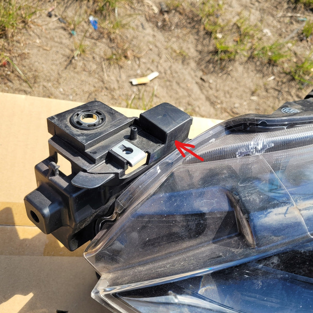 Frontscheinwerfer Mazda D43N-51030 D43N-51040 LED Ein Stück (Rechts oder Links)