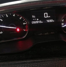 Laden Sie das Bild in den Galerie-Viewer, Motor Peugeot 208 I HM05 1.2 82PS 61kW 92TKm 2015 Benzin Engine Unkomplett