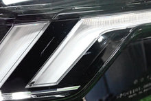 Laden Sie das Bild in den Galerie-Viewer, Frontscheinwerfer Audi Q3 83A941036C Rechts Scheinwerfer Headlight SCH9166082891xe