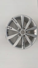 Load image into Gallery viewer, 1x Alufelge 17 Zoll 6.0&quot; 5x112 48ET Glanz 5G0601025K VW Golf Vii Rim Wheel