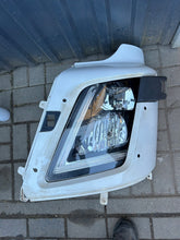 Laden Sie das Bild in den Galerie-Viewer, Frontscheinwerfer Volvo 84170202 Links Scheinwerfer Headlight SCH7909287081uv
