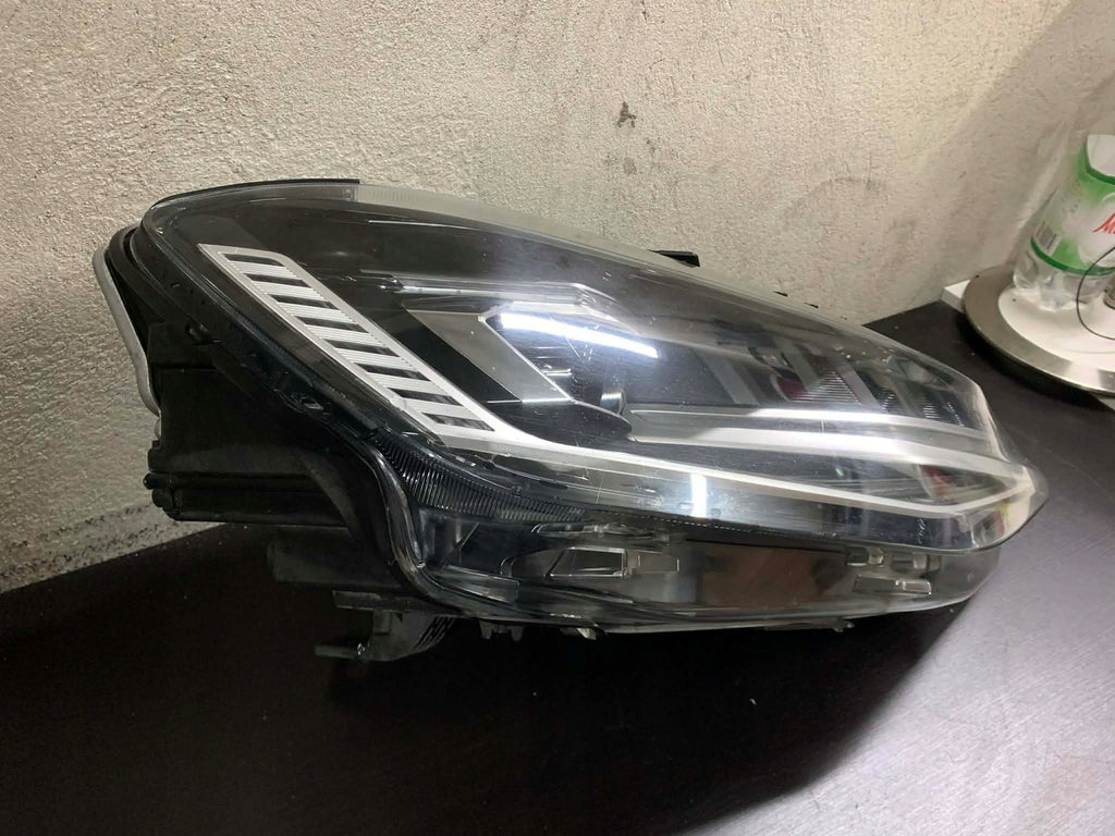 Frontscheinwerfer VW Caddy 2K8941036R Rechts Scheinwerfer Headlight SCH6182611455eu