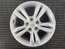 Laden Sie das Bild in den Galerie-Viewer, 1x Alufelge 17 Zoll 6.5" 5x114.3 48ET Glanz Silber 52910-2S210 Hyundai Ix35 FEL9444962824ox