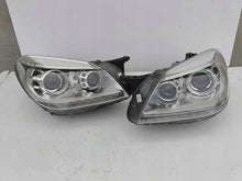 Laden Sie das Bild in den Galerie-Viewer, Frontscheinwerfer Mercedes-Benz Slk 1728201359 1728201459 Bi-Xenon Ein Satz