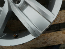 Load image into Gallery viewer, 1x Alufelge 17 Zoll 6.5" 5x120 55ET 7E0601025P VW Transporter Rim Wheel FEL3124394717lo