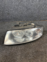 Laden Sie das Bild in den Galerie-Viewer, Frontscheinwerfer Audi A4 B6 Links Scheinwerfer Headlight SCH4018751858eb