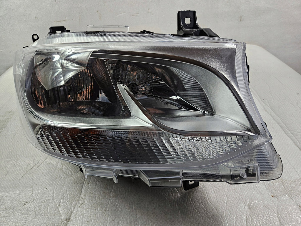 Frontscheinwerfer Mercedes-Benz Sprinter A9109060100 90139095AF Rechts Headlight SCH6875687286or