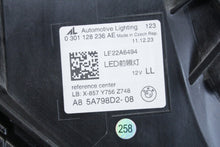 Laden Sie das Bild in den Galerie-Viewer, Frontscheinwerfer BMW 5A798D2-08 Rechts Scheinwerfer Headlight SCH5571882448aa