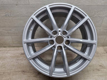 Laden Sie das Bild in den Galerie-Viewer, 1x Alufelge 17 Zoll 5x112 6883520 BMW 3 G21 G20 Rim Wheel FEL3217824822hm