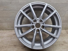 Laden Sie das Bild in den Galerie-Viewer, 1x Alufelge 17 Zoll 5x112 6883520 BMW 3 G21 G20 Rim Wheel FEL3217824822hm