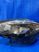 Laden Sie das Bild in den Galerie-Viewer, Frontscheinwerfer Mercedes-Benz Citan W420 A4209063800 Full LED Links Headlight SCH2073286032cj