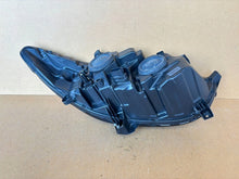 Laden Sie das Bild in den Galerie-Viewer, Frontscheinwerfer Ford Mondeo DS73-13W030-EA Links Scheinwerfer Headlight SCH1864588501wc