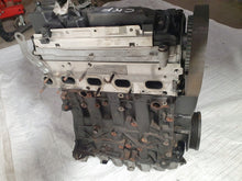 Laden Sie das Bild in den Galerie-Viewer, Motor Audi Super 04L023C 04L103373 2.0 TDI Diesel Engine Unkomplett