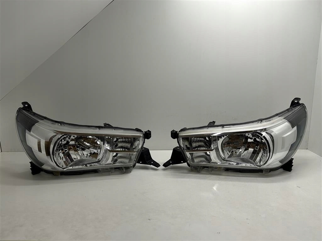 Frontscheinwerfer Toyota Hilux Model Ein Stück (Rechts oder Links) Headlight