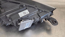Laden Sie das Bild in den Galerie-Viewer, Frontscheinwerfer Skoda Scala 657941015A LED Links Scheinwerfer Headlight SCH8990831786ox