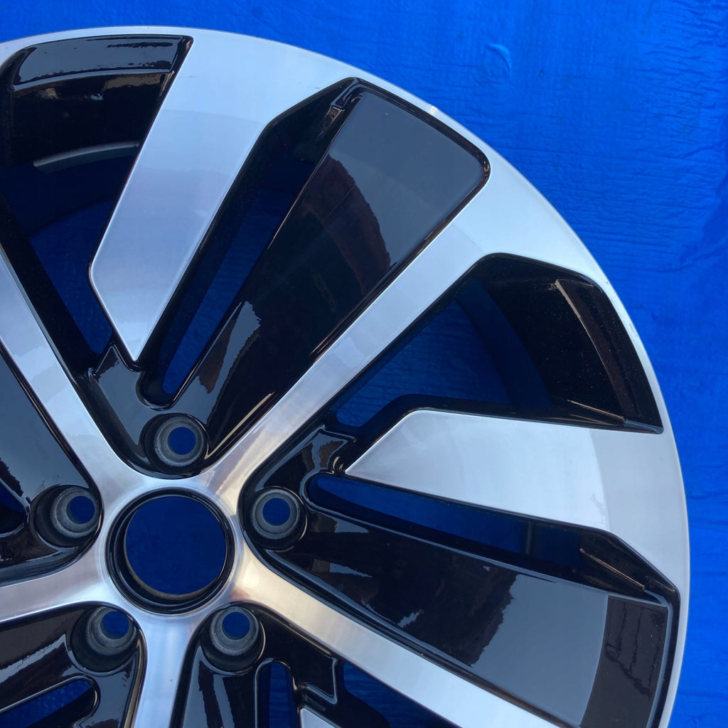 1x Alufelge 19 Zoll 8.0" 5x112 40ET Glanz Schwarz 3G8601025P VW Arteon Rim Wheel FEL5569117049rv