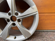 Load image into Gallery viewer, 1x Alufelge 17 Zoll 7.5" 5x112 38ET Glanz Silber 8W0601025EH Audi A5 Rim Wheel FEL6743993394vj