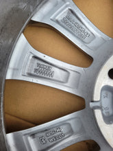 Load image into Gallery viewer, 1x Alufelge 16 Zoll 6.5" 5x114.3 44ET 403005287 Renault Megane 1 Rim Wheel FEL1611483446zv