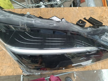 Laden Sie das Bild in den Galerie-Viewer, Frontscheinwerfer Toyota Yaris Cross 0D-312 LED Rechts Scheinwerfer Headlight SCH7803725325da