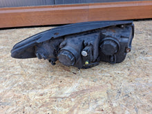 Laden Sie das Bild in den Galerie-Viewer, Frontscheinwerfer Hyundai Santa I Fe 921012B025 Links Scheinwerfer Headlight SCH4607389894jt