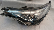 Laden Sie das Bild in den Galerie-Viewer, Frontscheinwerfer Toyota Avensis 12V23825 LED Ein Stück (Rechts oder Links) SCH8189163167lg