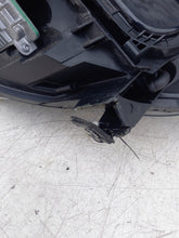 Laden Sie das Bild in den Galerie-Viewer, Frontscheinwerfer Opel Zafira Vivaro C 9832836480 Xenon Rechts Headlight SCH3820937218sl