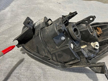 Laden Sie das Bild in den Galerie-Viewer, Frontscheinwerfer Dacia Dokker 260603007R 260109545R LED Ein Satz Headlight