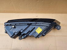 Laden Sie das Bild in den Galerie-Viewer, Frontscheinwerfer Skoda Octavia III 5E1941015D Full LED Links Headlight SCH4355097083dc
